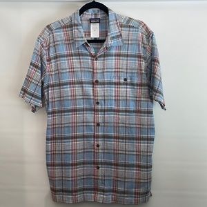 Men’s organic cotton Patagonia button down short sleeve shirt